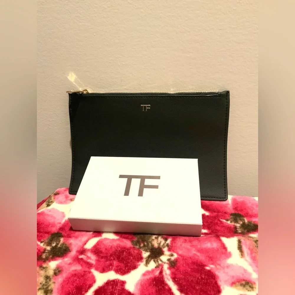 3 x Host pick item - TOM FORD LIP COLOR MINI DELUXE SET 5 x 1 g AND POUCH -